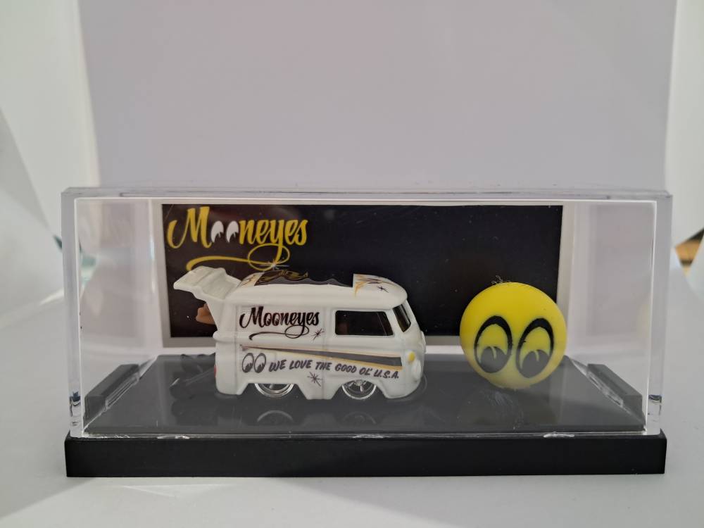 Mooneyes Kool Kombi - White - CS Customs