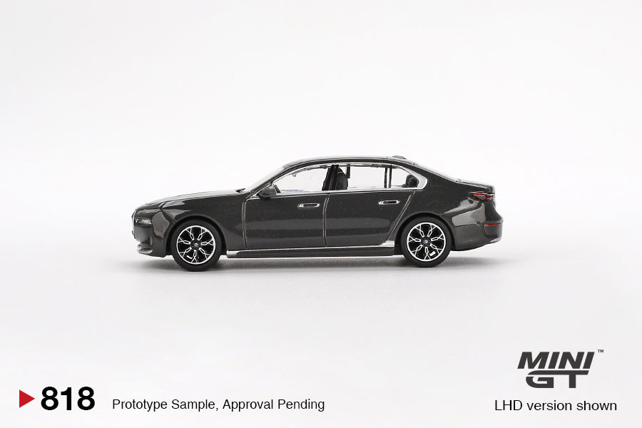 MGT00818 BMW i7 xDrive60 Dravit Grey