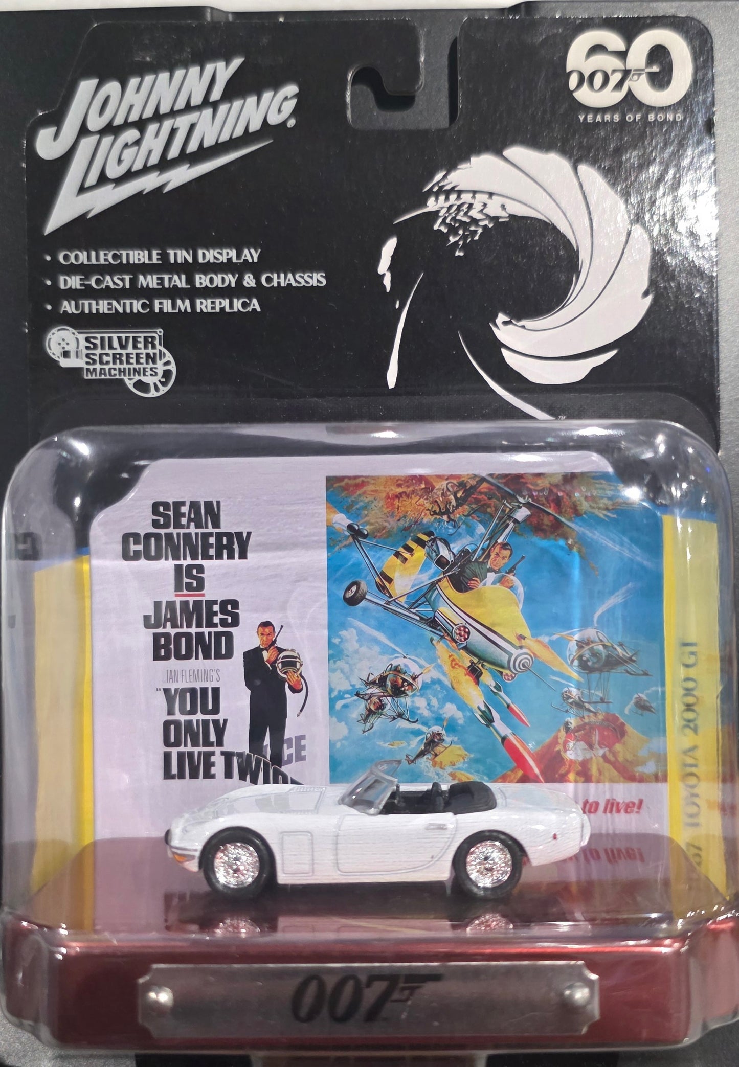 JLDR017 1967 Toyota 2000GT - You Only Live Twice - 007 Bond - Tin Diorama