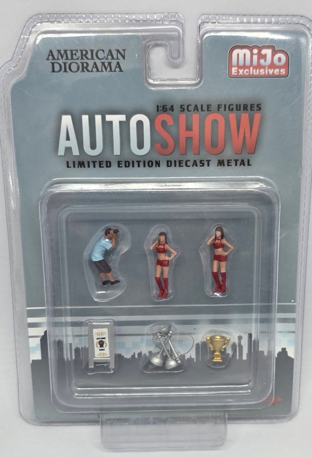 AD-38411 Auto show - American Diorama 1:64