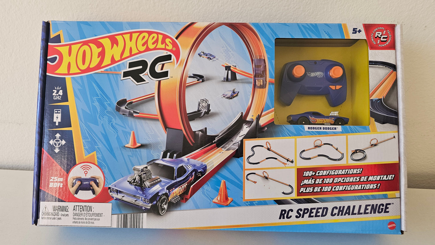 HXX45 Hot Wheels RC 1:64 Trackset with Rodger Dodger