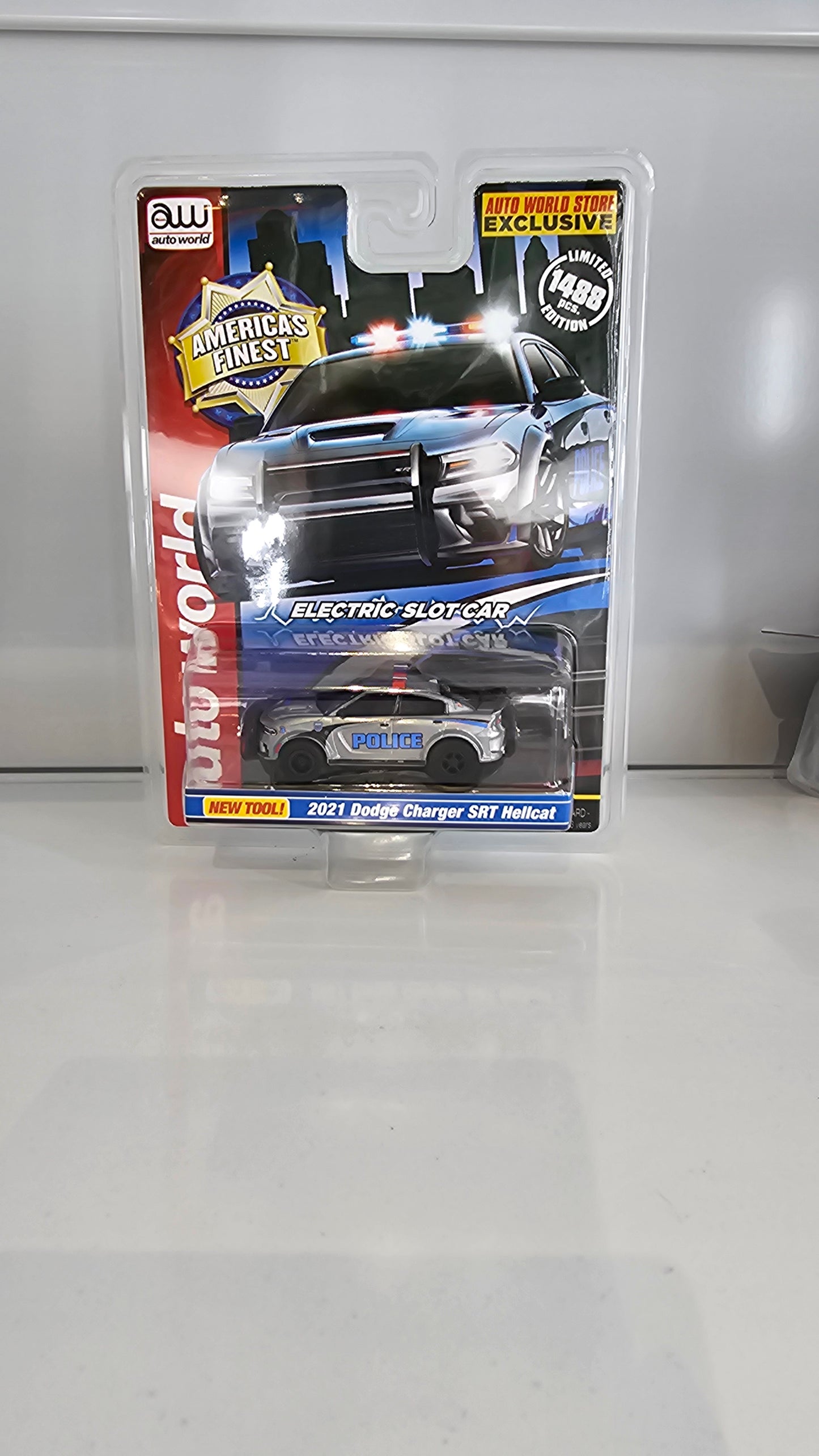 AutoWorld Slot Car - 2021 Dodge Charger SRT Hellcat