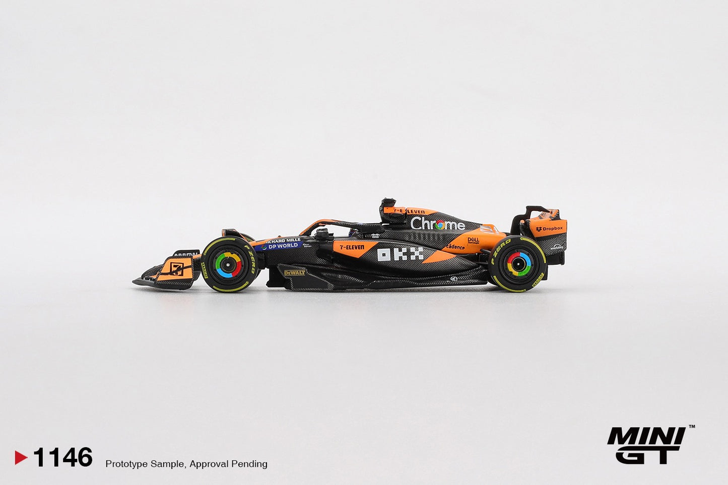 MGT01146 BL McLaren MCL38 #81 Oscar Piastri 2024 F1 2024 Hungarian GP Winner - MiniGT 1:64