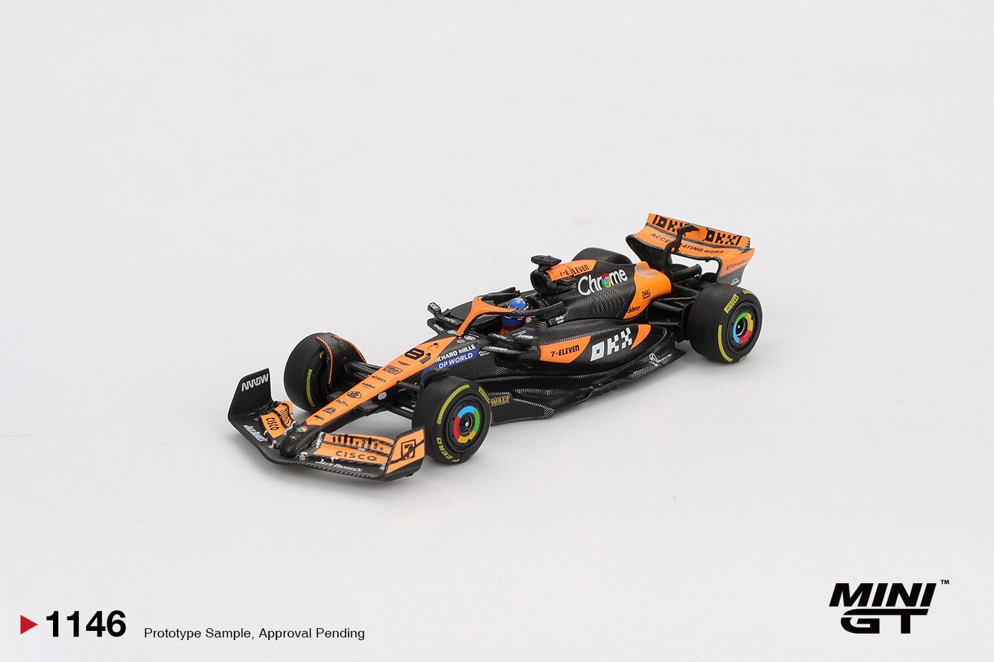 MGT01146 BL McLaren MCL38 #81 Oscar Piastri 2024 F1 2024 Hungarian GP Winner - MiniGT 1:64