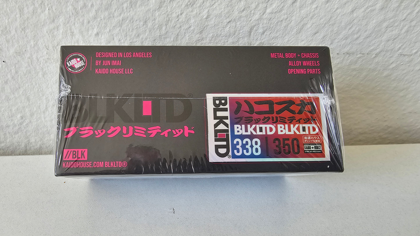 KHMG166 338/350 Nissan Skyline 2000GT-R (KPGC10) Kaido Works Black Limited with License Plate pin and Coval Case