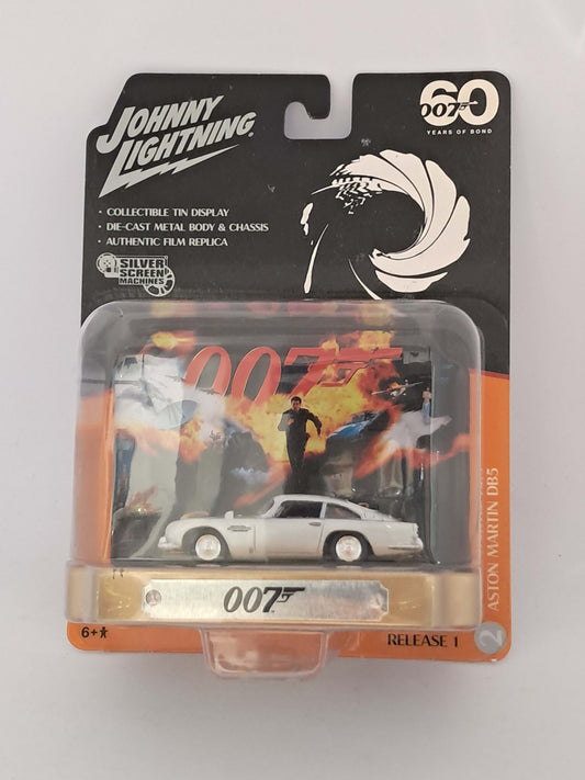 Johnny Lightning Tin Diorama Aston Martin DB5 Release 1