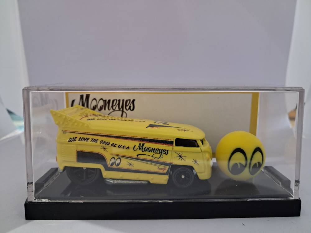 Mooneyes Dragbus - Yellow - CS Customs
