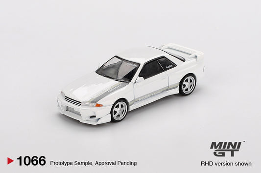 MGT01066 BX-R Nissan Skyline GT-R (R32) VeilSide Combat C-I White - MiniGT 1:64