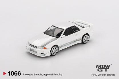 MGT01066 BL Nissan Skyline GT-R (R32) VeilSide Combat C-I White - MiniGT 1:64
