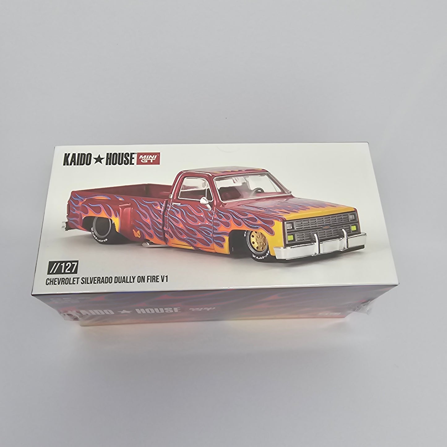 KHMG127 CHEVROLET SILVERADO DUALLY ON FIRE V1